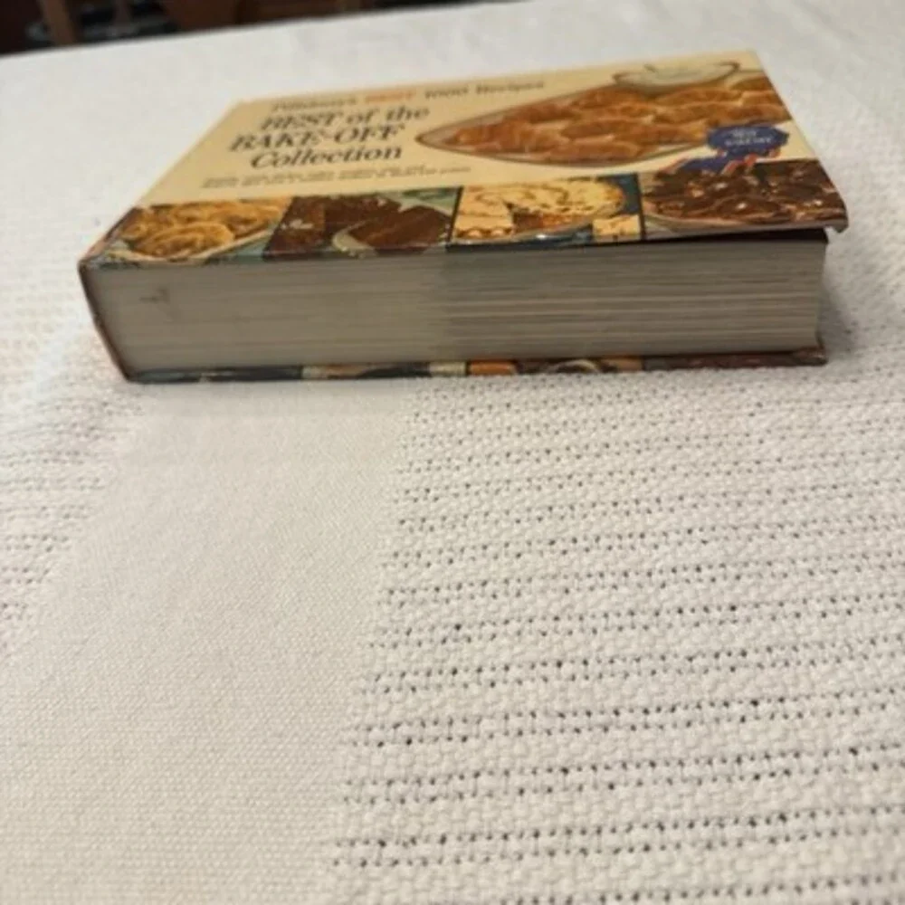 PILLSBURY's BEST OF THE BAKE-OFF COLLECTION Hardcover Book (c) 1959 1000 Recipes